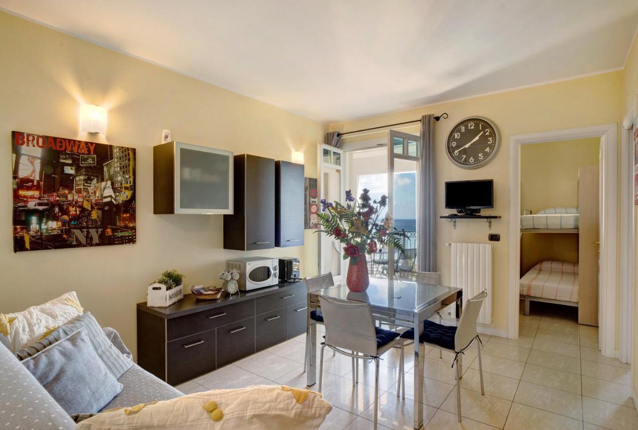 Casa Miradore 600 Mt Dal Mare Imperia Kültér fotó