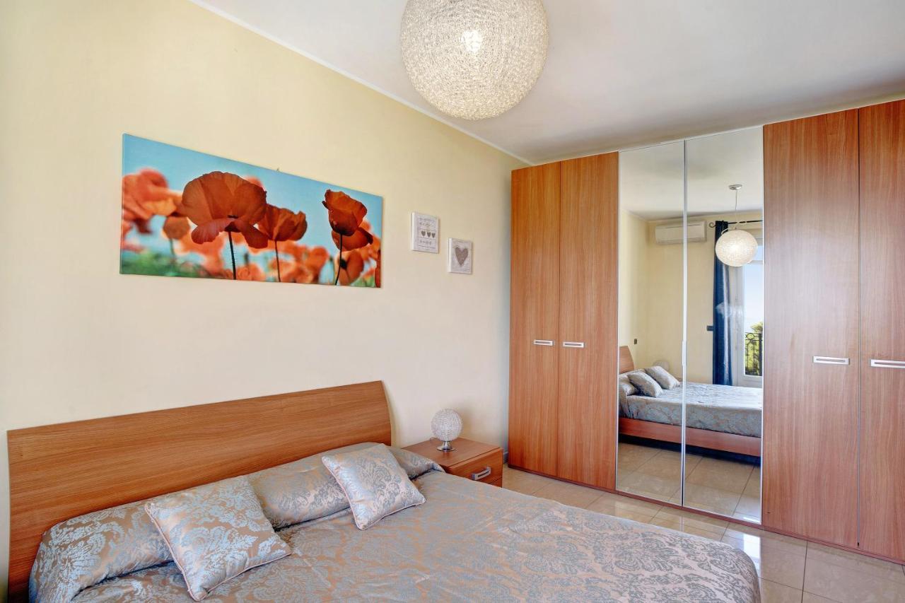 Casa Miradore 600 Mt Dal Mare Imperia Kültér fotó